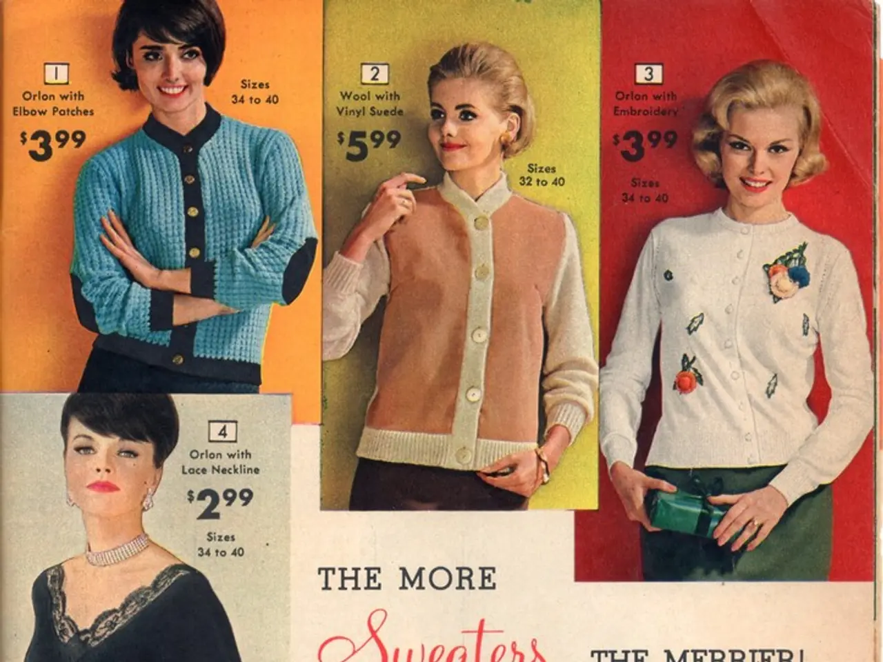 Government grants scholarships to ten artistic individuals through Cultural Ministry