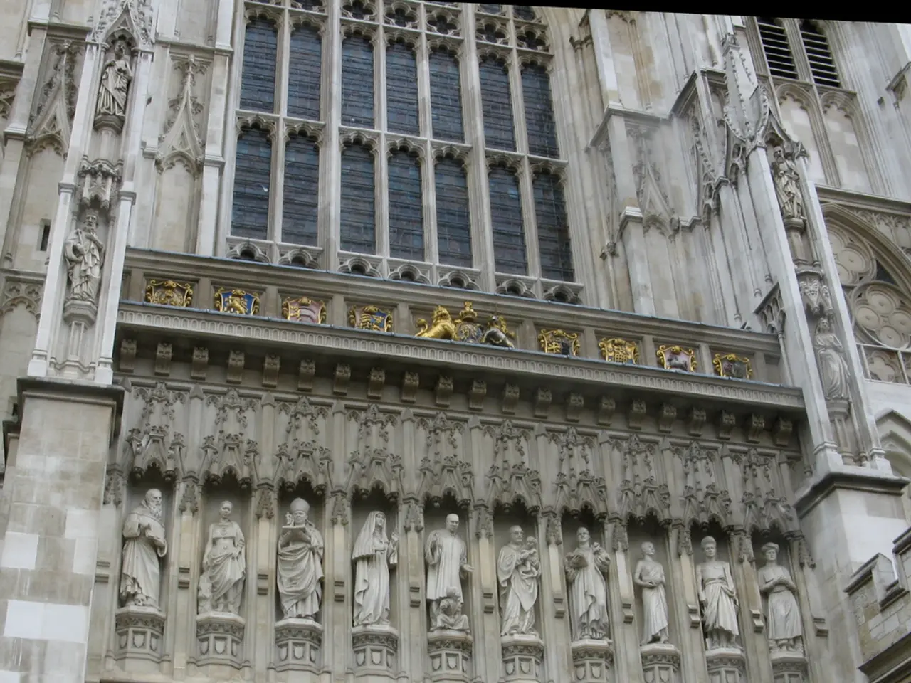 Innovative Strategies for Enhancing Energy Efficiency and Aesthetics using Contemporary Exterior...