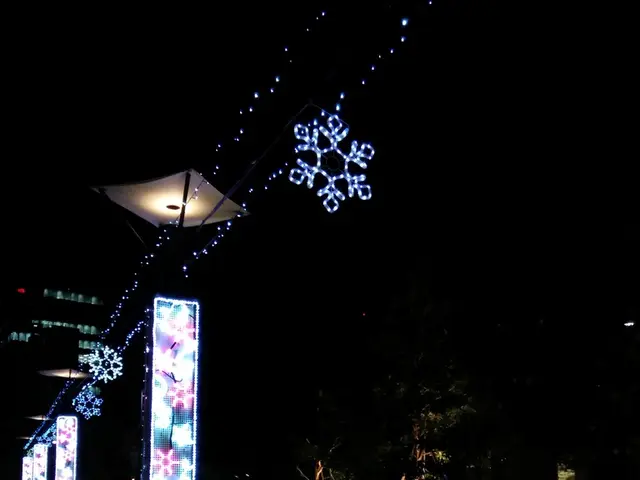 Stay safe in instances of lightning: