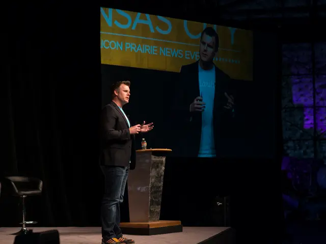 45 trainees from DSW21 and DEW21 attended political training in Berlin