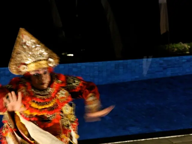 Transformed Headline: Essential Traits of Adaptable Individuals (and Methods to Emulate Them!)