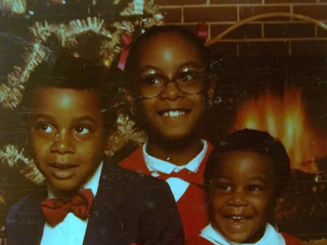 "Bekeris proposes that 'educational vacations' significantly benefit students"