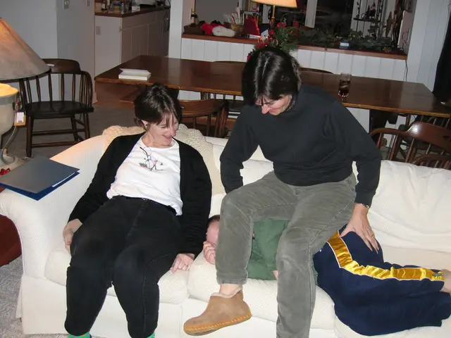 Crafting Enticing Love Stories: Guidelines for Writing a Romantic Comedy Screenplay