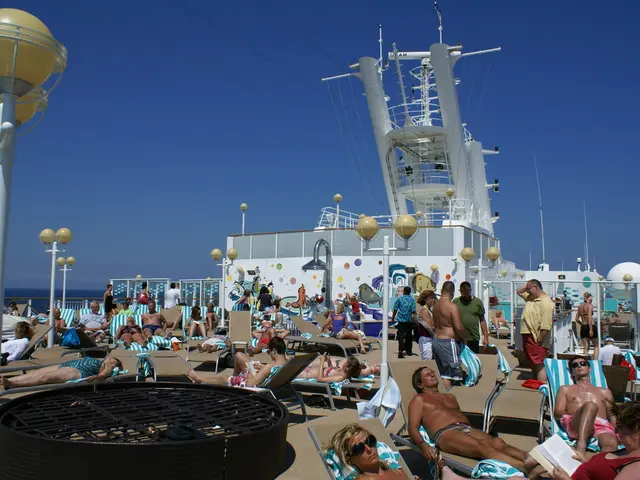 Hamburg parents face increased penalties for sending children to school late due to extended...