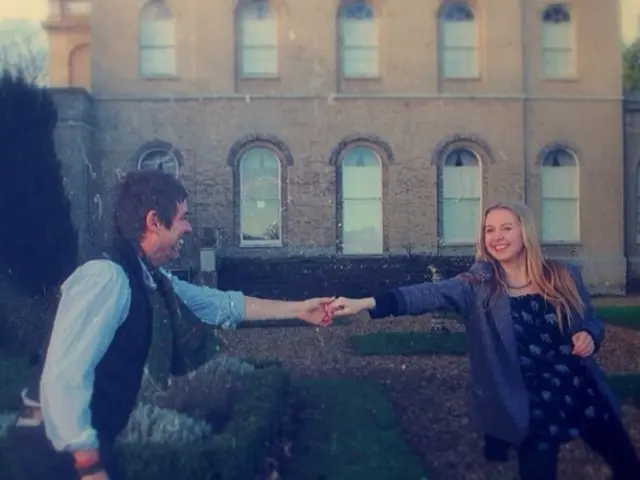 Exploring Non-Romantic, Emotional Connections in Queer Partnerships