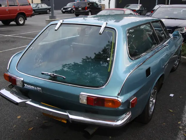 Vehicle-mounted scanner used to identify illicit parking violations by federal authorities